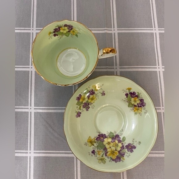 Vintage Aynsley Mint Green Purple Yellow Violets Bone China Teacup Saucer Gilded - Picture 5 of 8